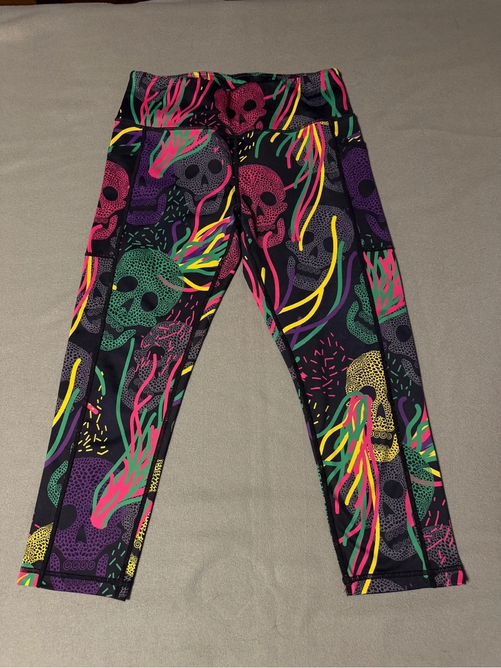 Women’s Black Neon Skull Capri Leggings